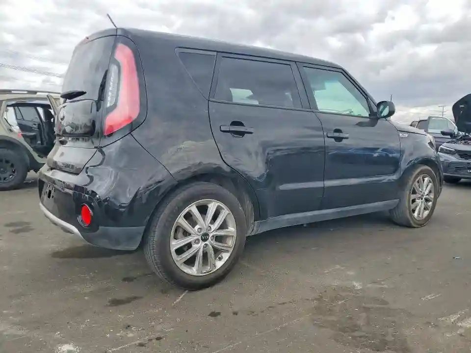 KNDJP3A51H7418727 2017 KIA SOUL-2