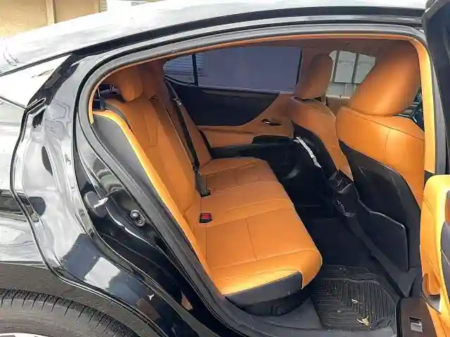 58ADA1C12PU028205 2023 LEXUS ES300-5