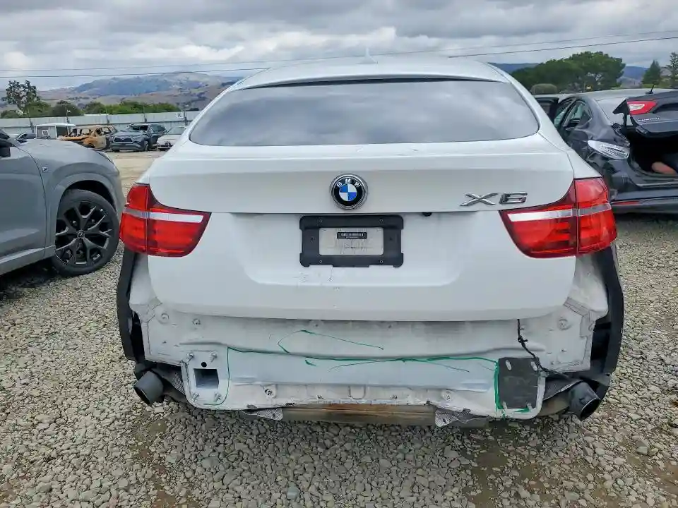 5UXFG2C50E0C45687 2014 BMW X6-5