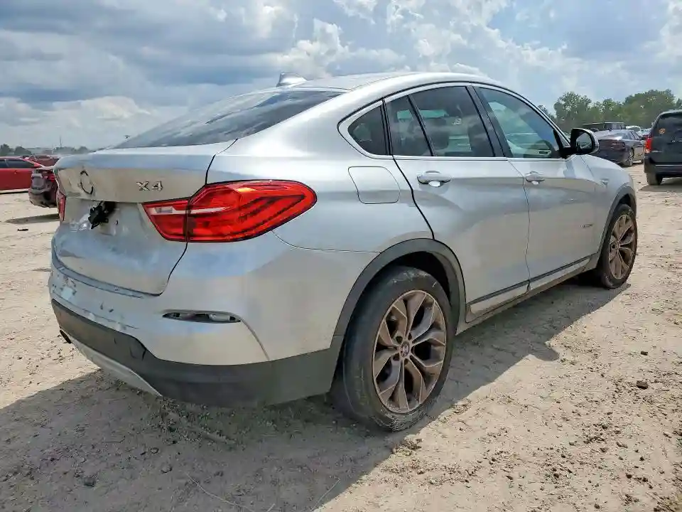 5UXXW3C58J0Y66101 2018 BMW X4-2
