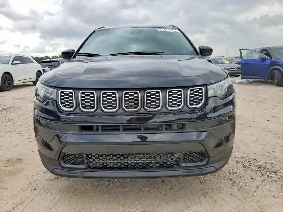 3C4NJDBN5ST526570 2025 JEEP COMPASS-4