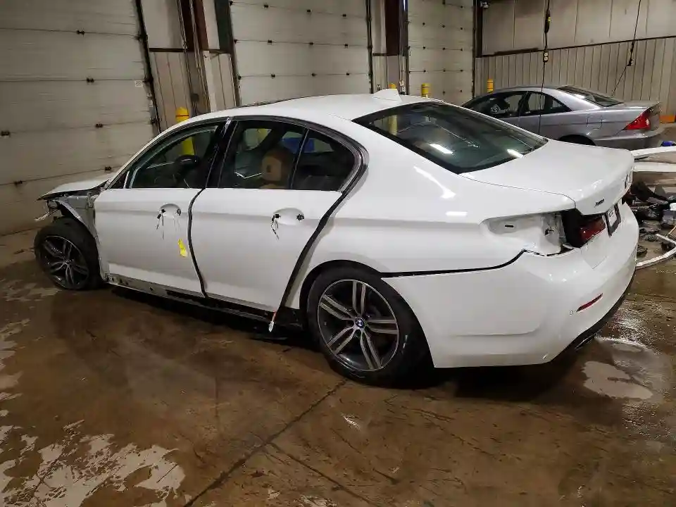 WBA13BJ06NWX59419 2022 BMW 5 SERIES-1