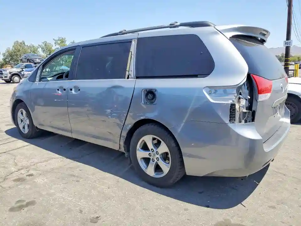 5TDKK3DCXDS341725 2013 TOYOTA SIENNA-1