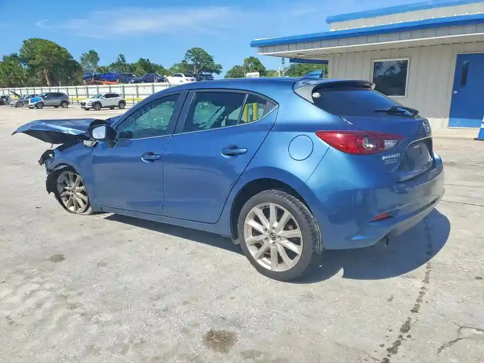 3MZBN1M31HM137748 2017 MAZDA 3-1