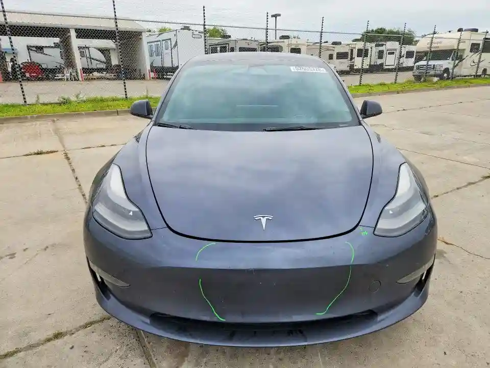 5YJ3E1ECXPF511170 2023 TESLA MODEL 3-4
