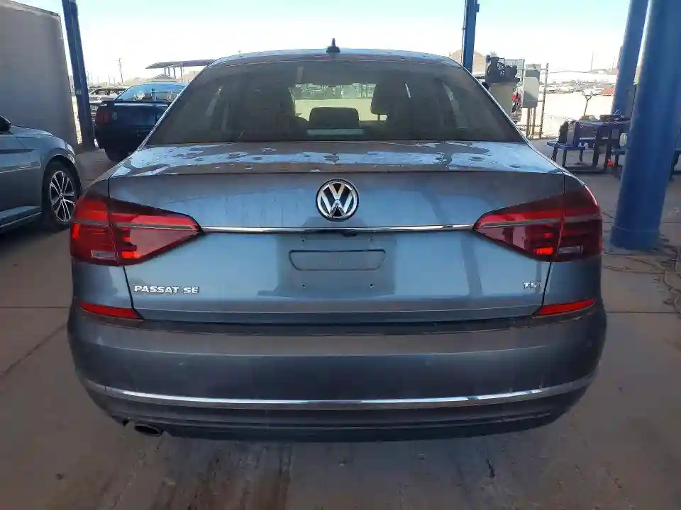 1VWBA7A32JC023445 2018 VOLKSWAGEN PASSAT-5