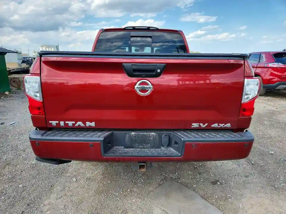 1N6AA1E5XJN545961 2018 NISSAN TITAN-5