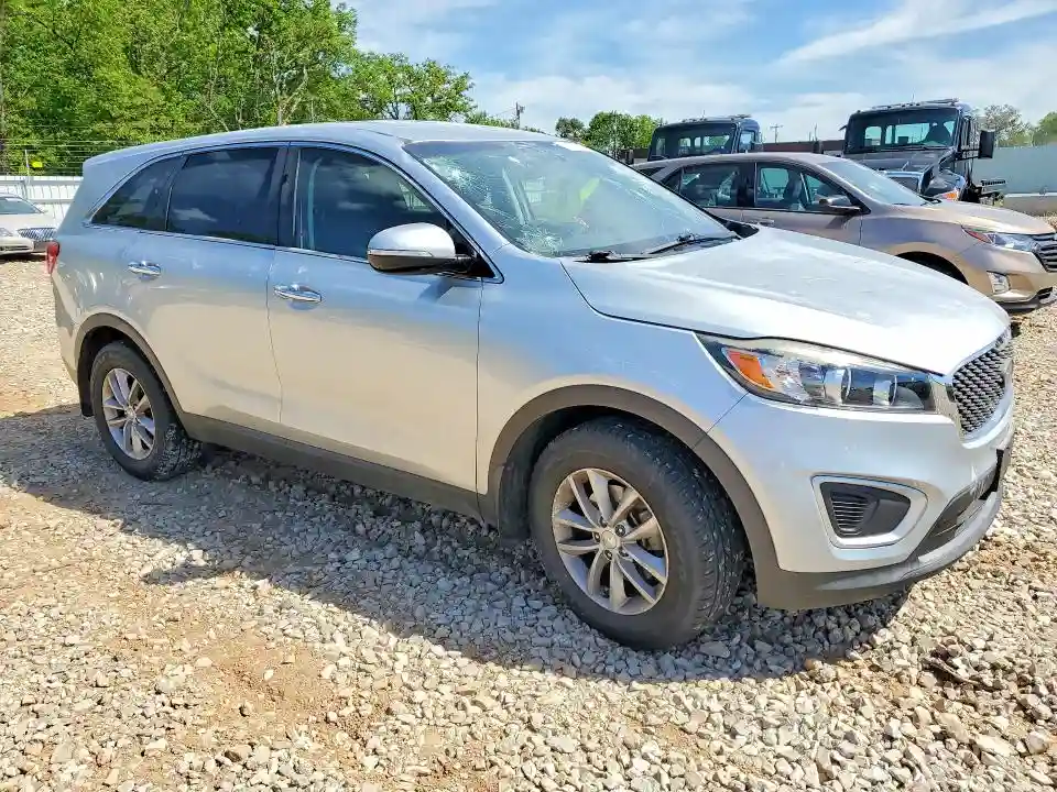 5XYPG4A31JG345057 2018 KIA SORENTO-3