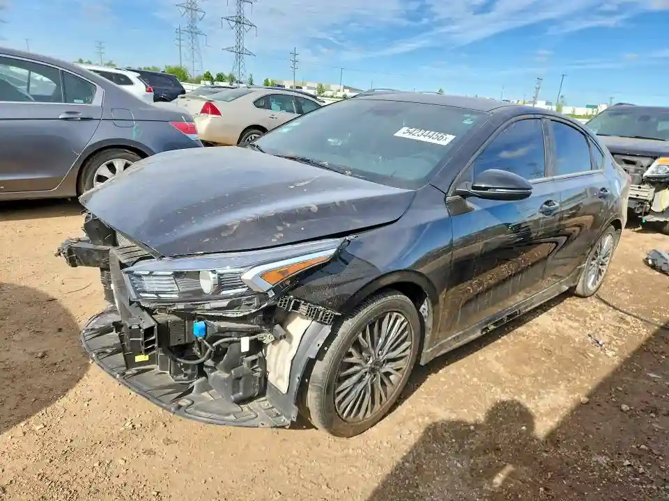 3KPF54AD2RE823232 2024 KIA FORTE-0