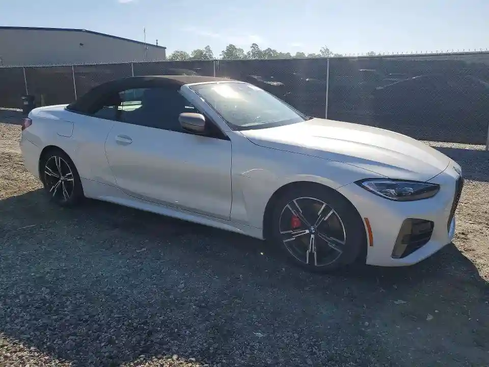 WBA53AT01NCJ15062 2022 BMW M4-3