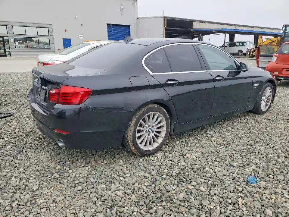 WBAFU7C59BDU54934 2011 BMW 5 SERIES-2