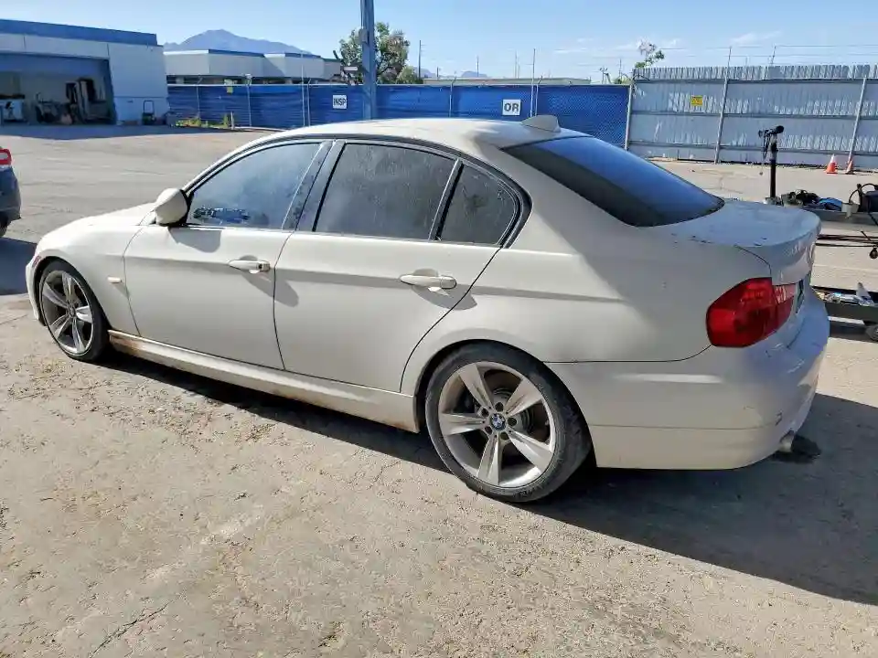 WBAPM5C55BE575852 2011 BMW 3 SERIES-1