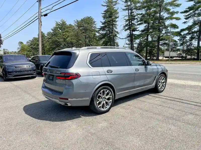 5UX23EM00R9S52720 2024 BMW X7-3