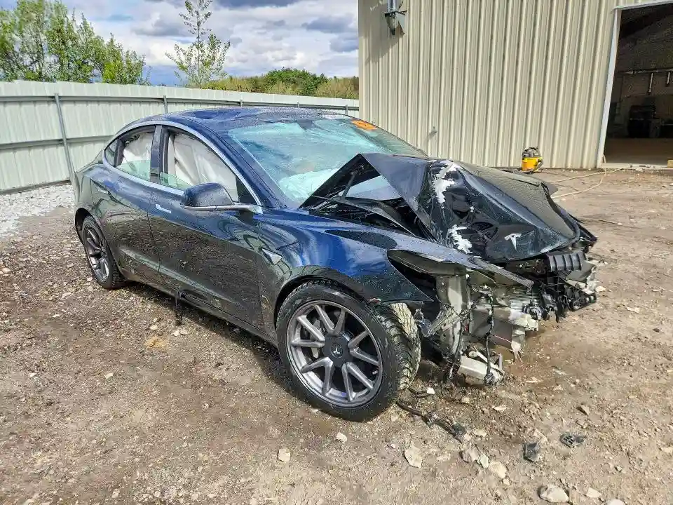 5YJ3E1EB8JF184315 2018 TESLA MODEL 3-3