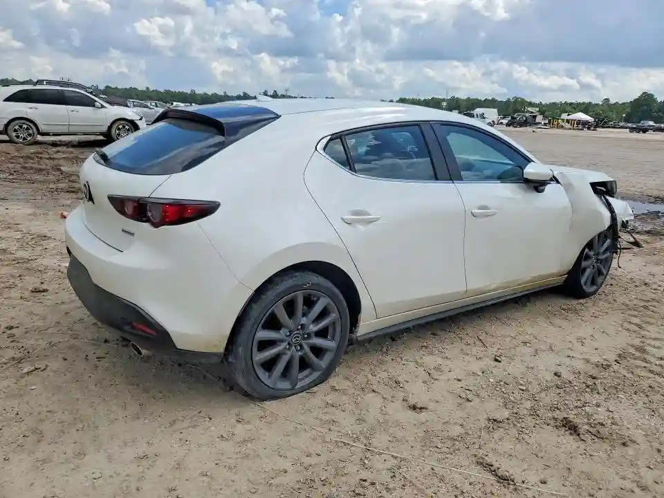 JM1BPBMM7L1161098 2020 MAZDA 3-2