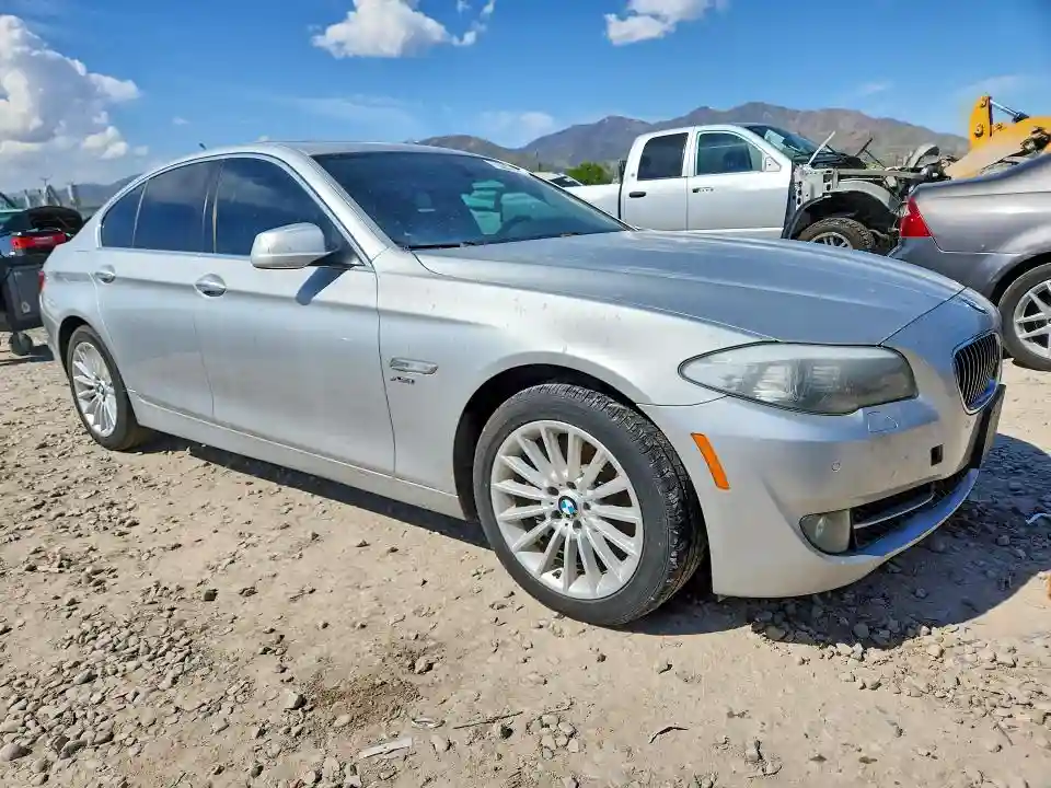 WBAFU7C58BC870091 2011 BMW 5 SERIES-3