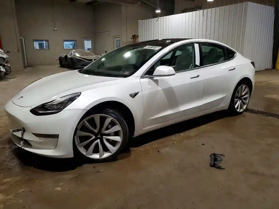 5YJ3E1EB2KF469576 2019 TESLA MODEL 3-0
