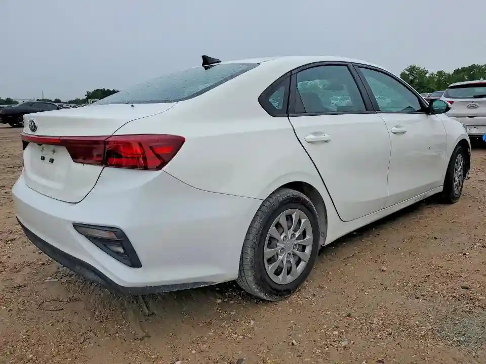 3KPF24AD8ME265811 2021 KIA FORTE-2