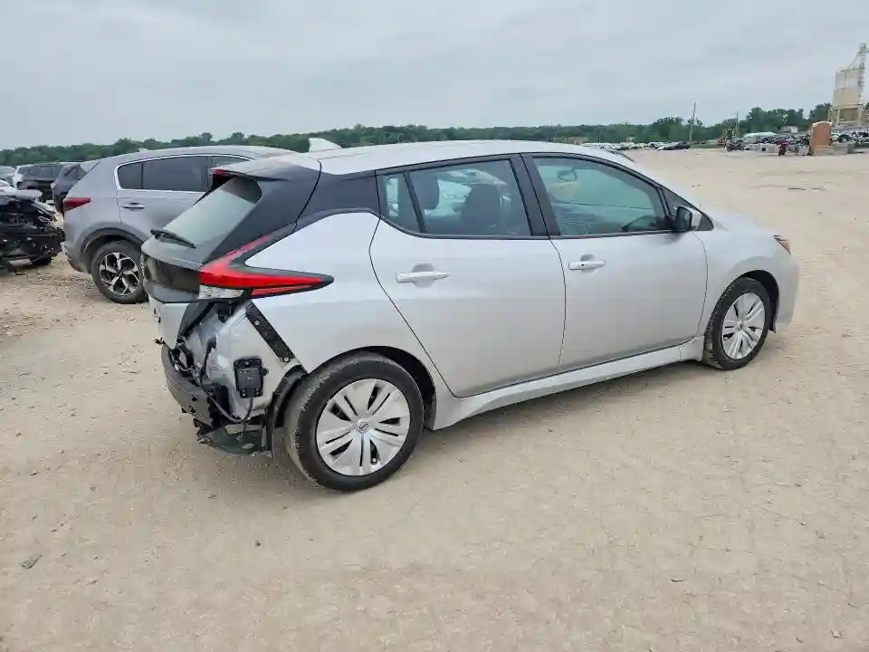 1N4AZ1BV1RC555551 2024 NISSAN LEAF-2