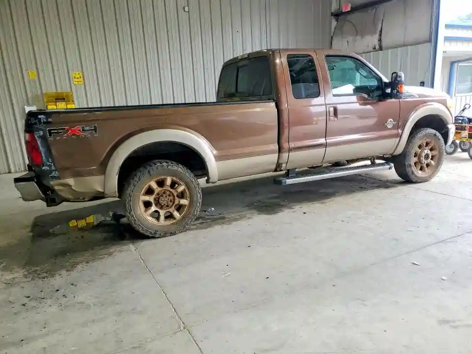 1FT7X2BT2BEC39729 2011 FORD F250-2