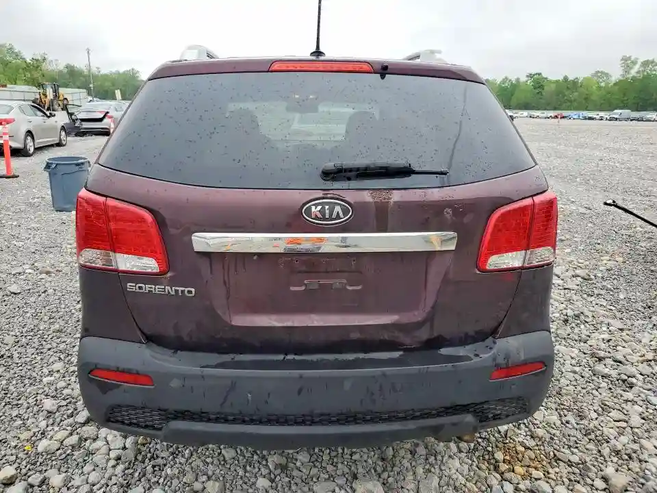 5XYKT3A68DG317240 2013 KIA SORENTO-5