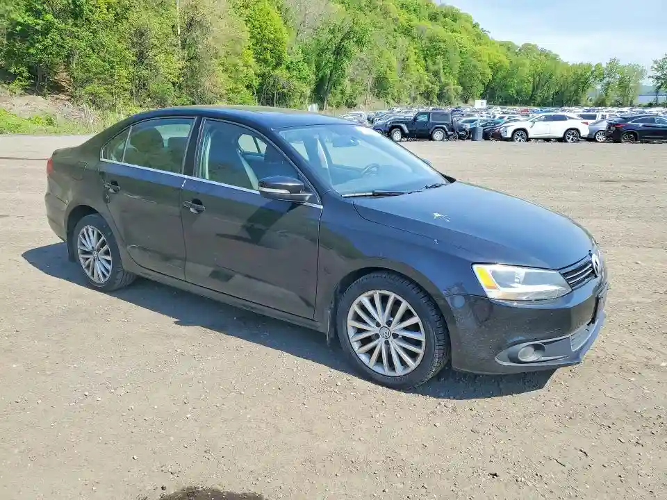 3VWLZ7AJ3BM105115 2011 VOLKSWAGEN JETTA-3