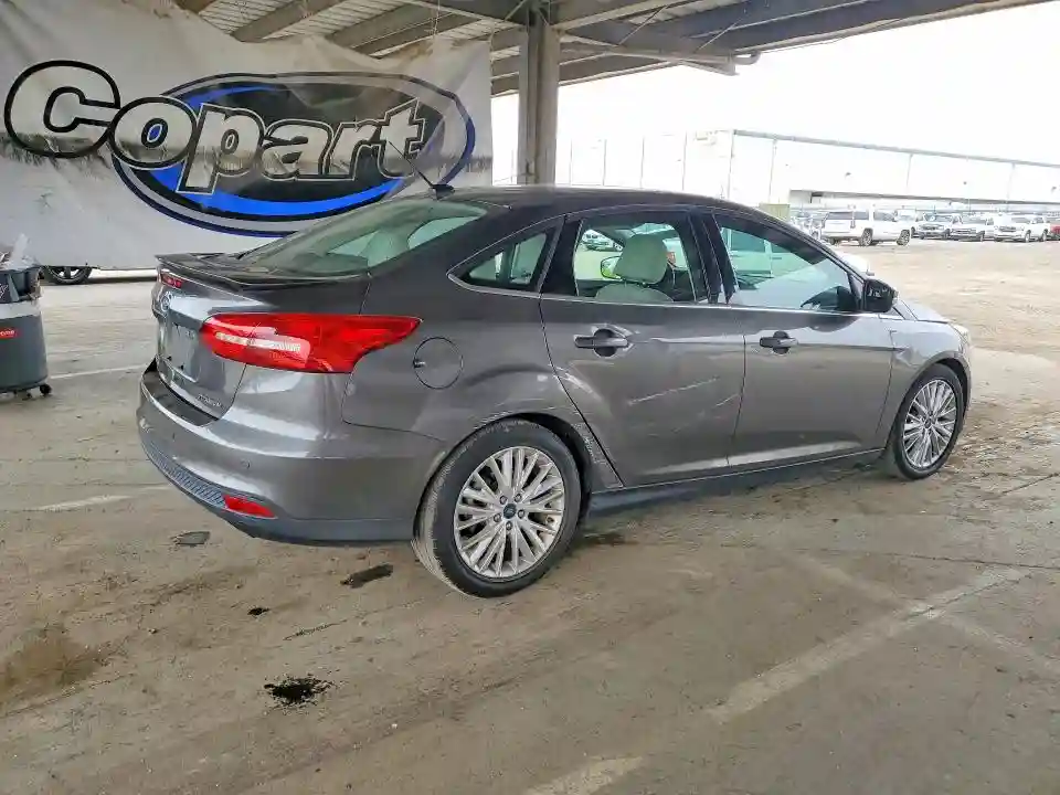 1FADP3J20HL288147 2017 FORD FOCUS-2