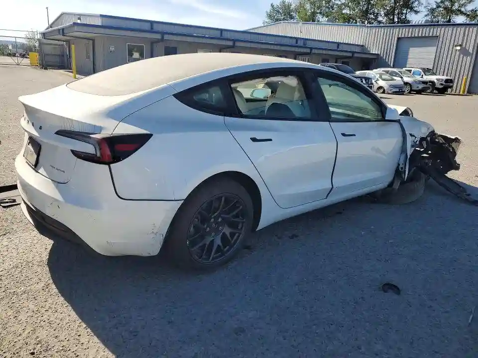 5YJ3E1EB8RF794212 2024 TESLA MODEL 3-2