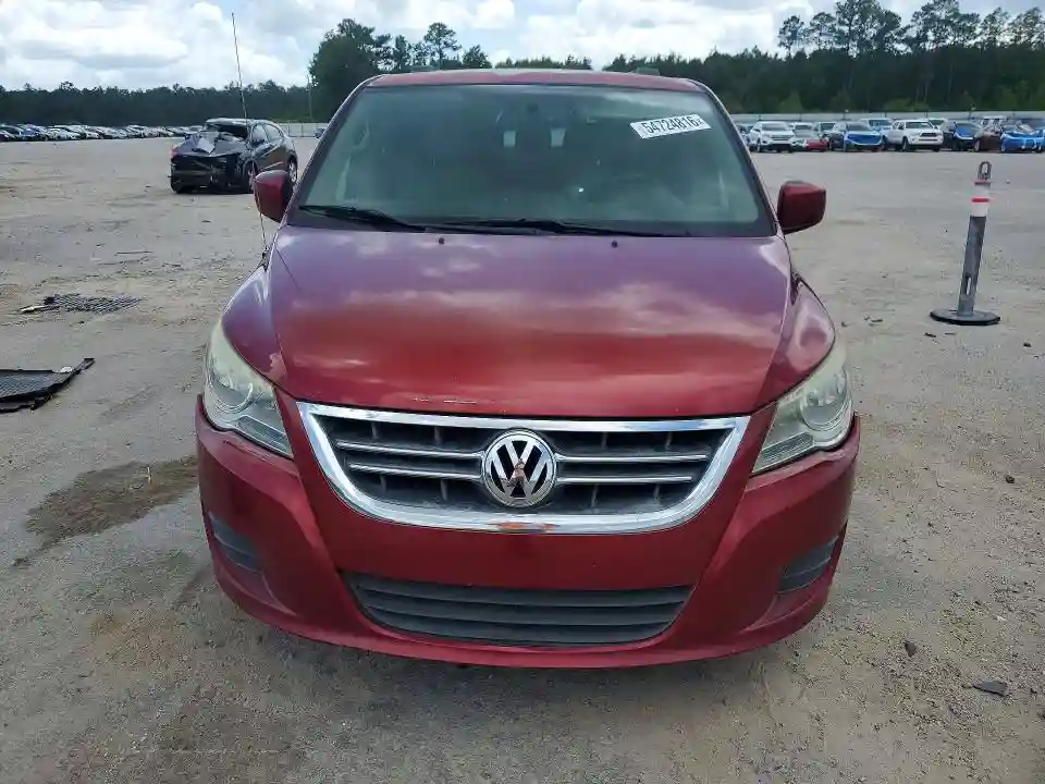 2V4RW3DG2BR691271 2011 VOLKSWAGEN ROUTAN-4