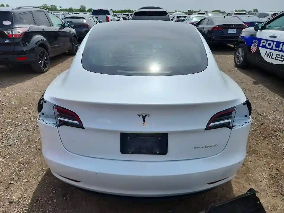 5YJ3E1EB3MF859914 2021 TESLA MODEL 3-5