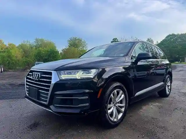 WA1LAAF7XKD008245 2019 AUDI Q7-1