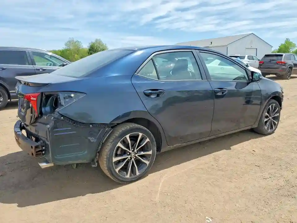 2T1BURHE8JC057104 2018 TOYOTA COROLLA-2