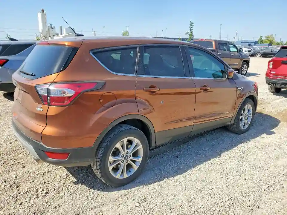 1FMCU0GD5HUA53853 2017 FORD ESCAPE-2