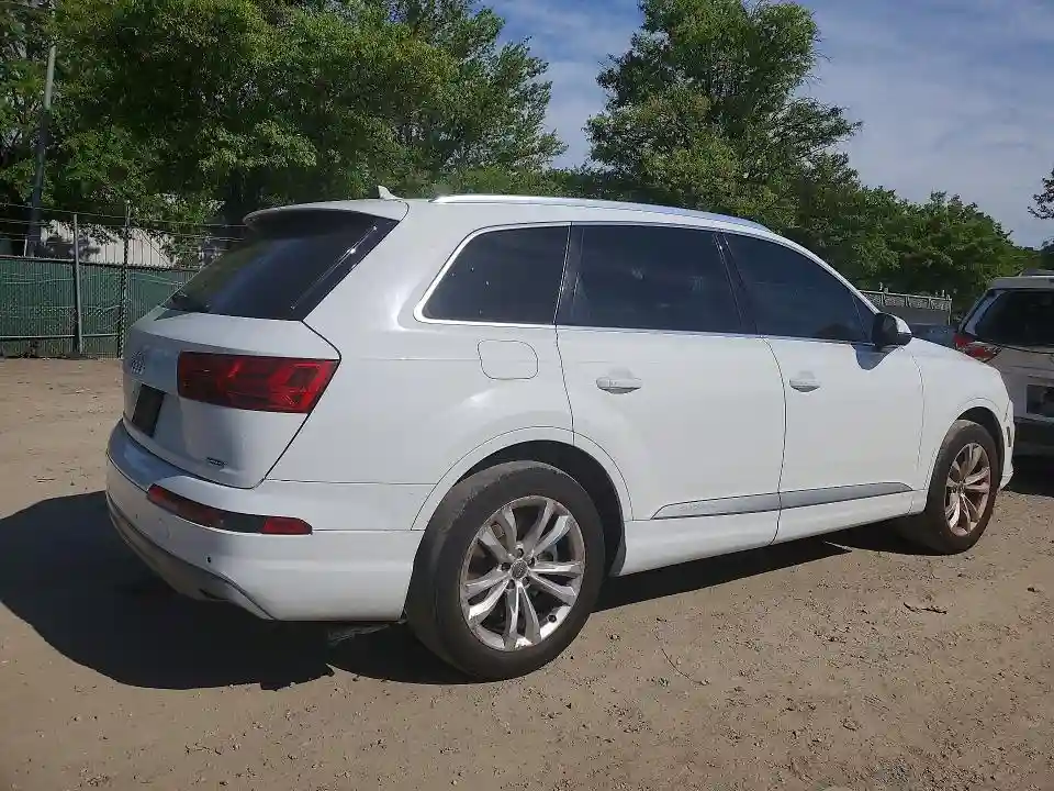 WA1AHAF77HD045829 2017 AUDI Q7-2