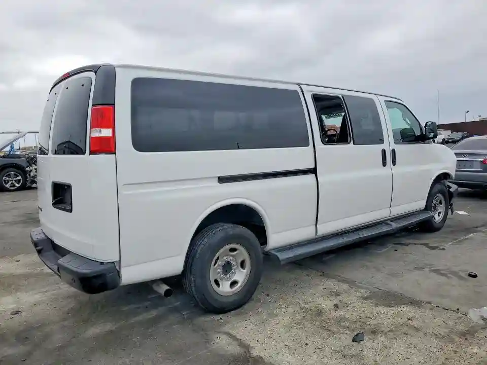 1GAZGNFP3P1234182 2023 CHEVROLET EXPRESS-2