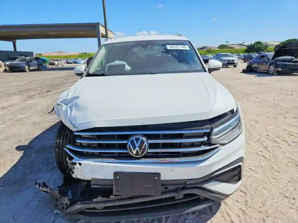 3VV3B7AX0RM031935 2024 VOLKSWAGEN TIGUAN-4