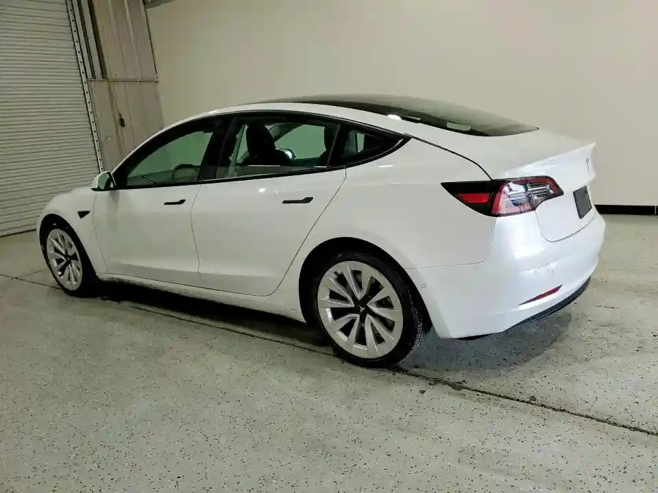 5YJ3E1EA0NF371397 2022 TESLA MODEL 3-1