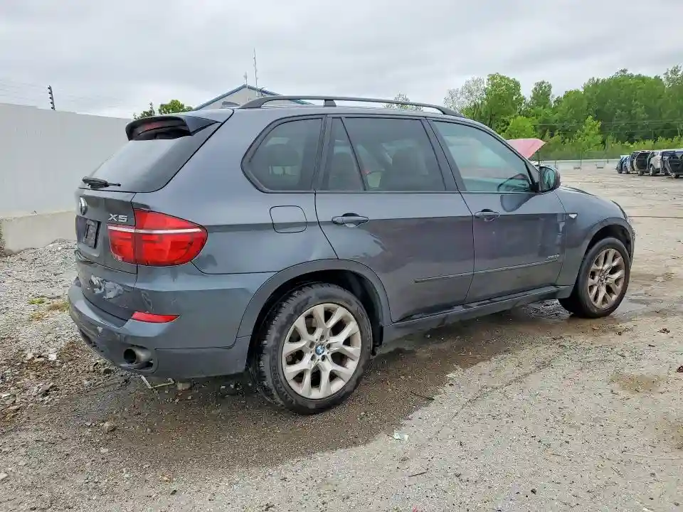 5UXZV4C58D0B03102 2013 BMW X5-2