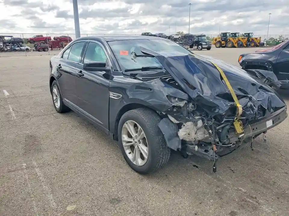 1FAHP2E81JG111597 2018 FORD TAURUS-3