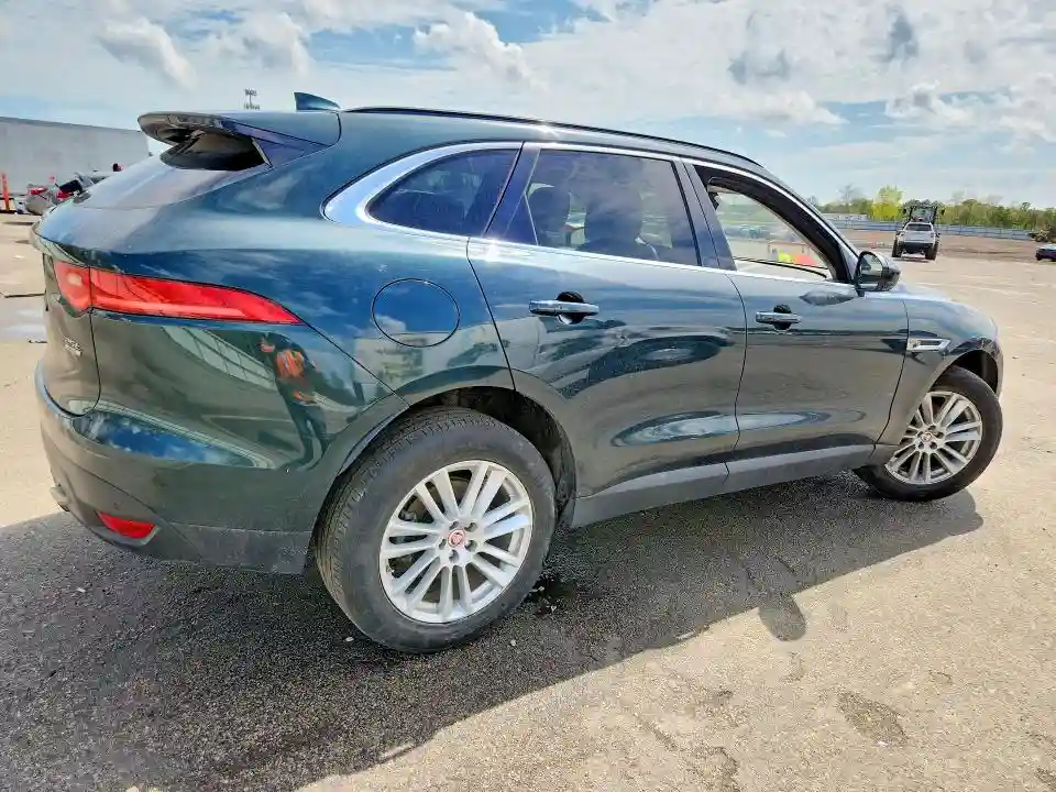 SADCK2FX8JA289264 2018 JAGUAR F-PACE-2