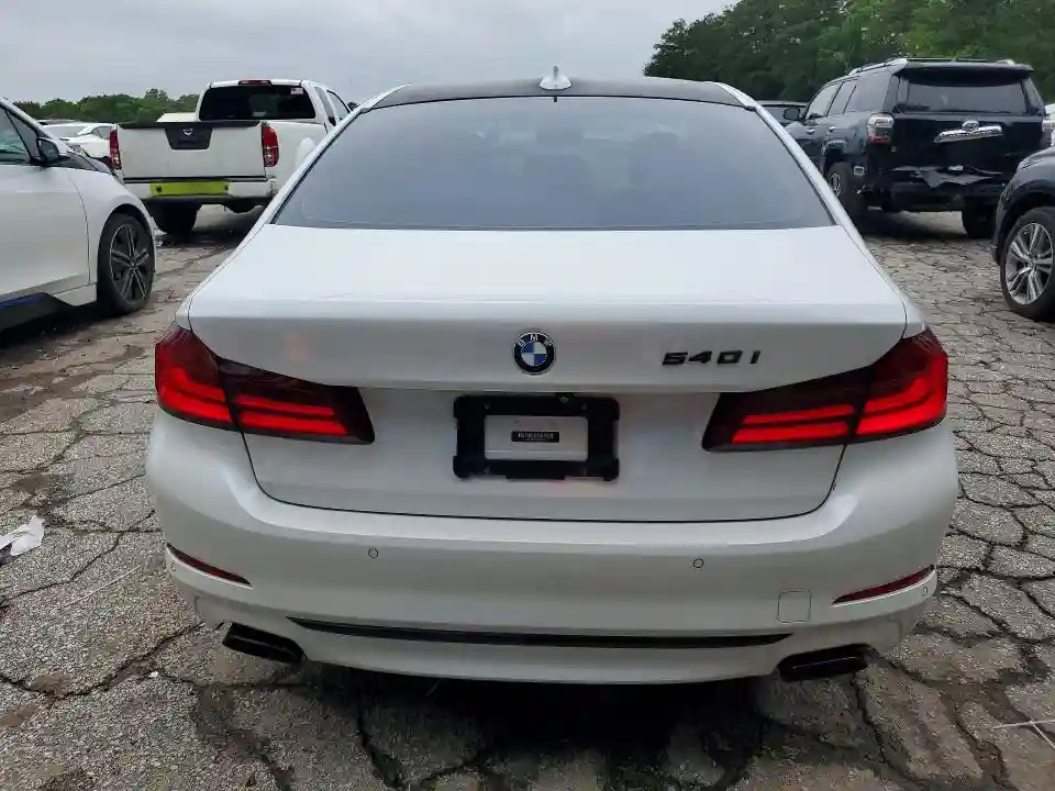 WBAJE5C36HG915430 2017 BMW 5 SERIES-5