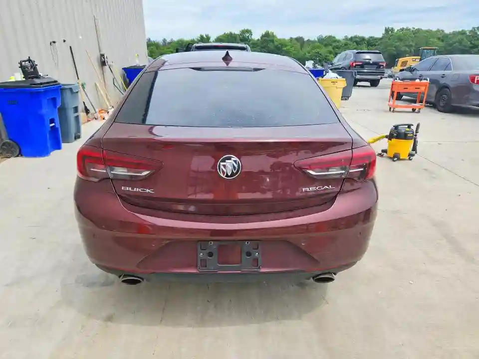 W04GP6SX4J1158774 2018 BUICK REGAL-5