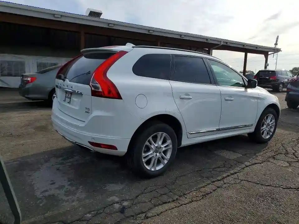YV4612RJXF2712959 2015 VOLVO XC60-2