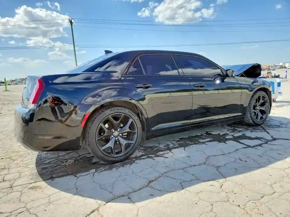 2C3CCABG3NH130897 2022 CHRYSLER 300-2
