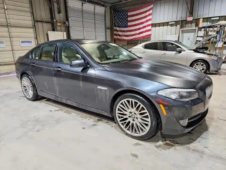 WBAFR9C58BC270071 2011 BMW 5 SERIES-3