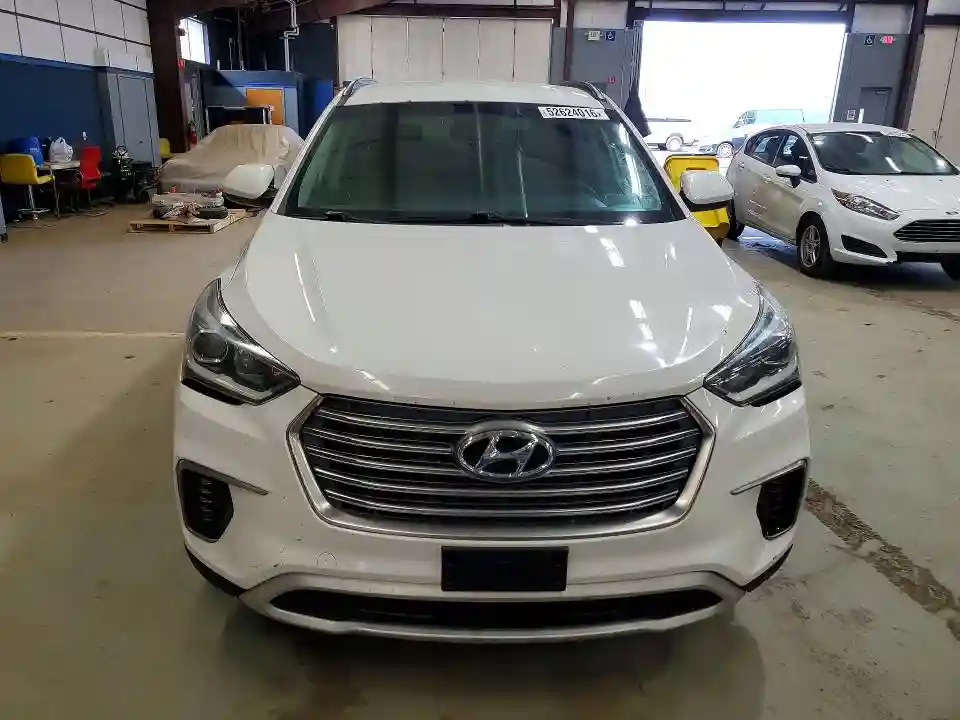 KM8SMDHF9HU219763 2017 HYUNDAI SANTA FE-4