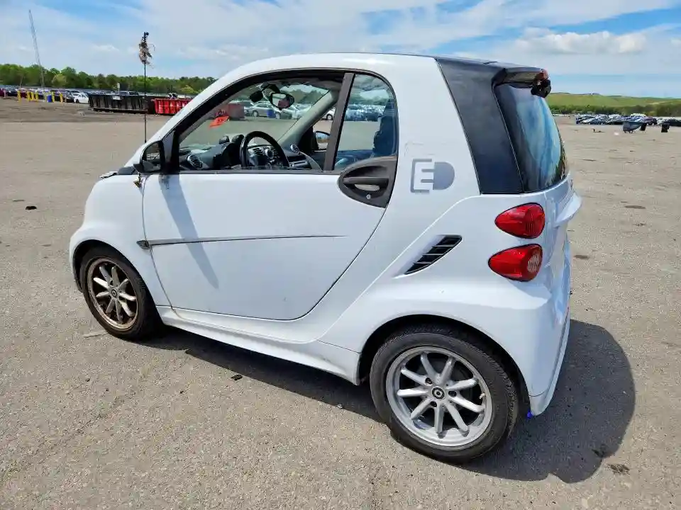 WMEEJ9AA1GK842182 2016 SMART FORTWO-1