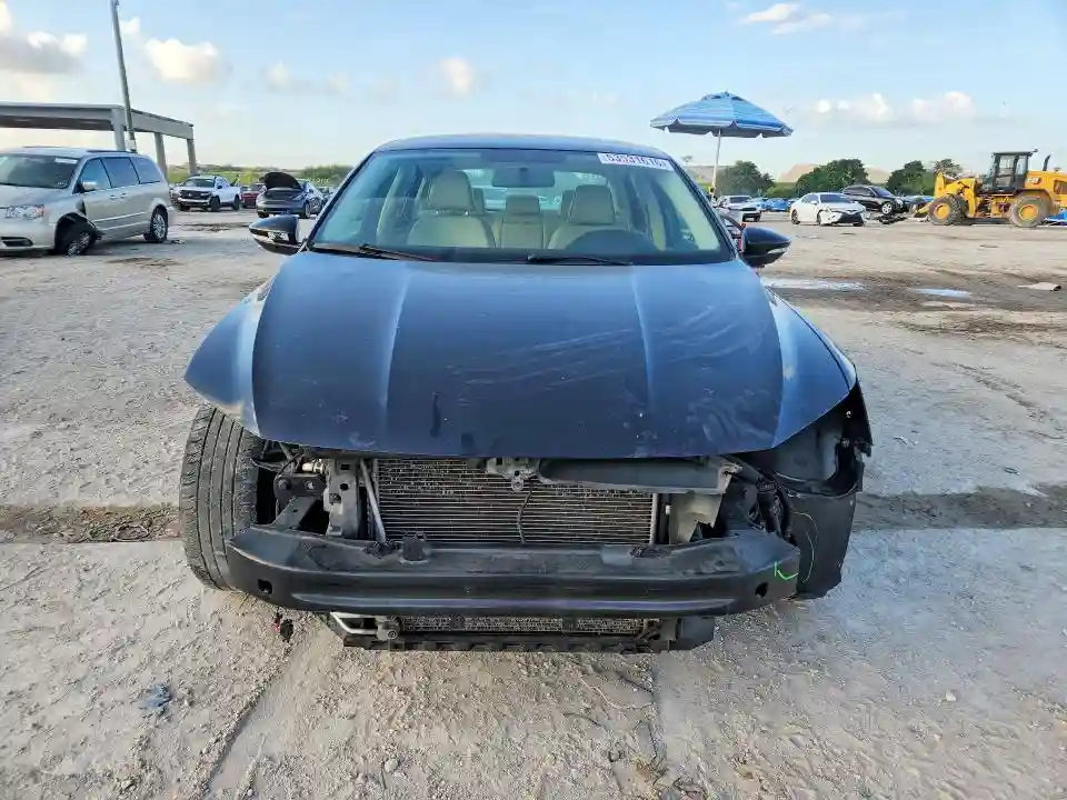 1VWBT7A38GC057635 2016 VOLKSWAGEN PASSAT-4
