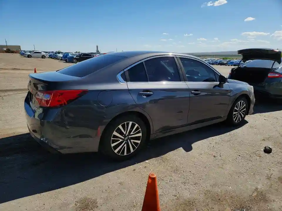 4S3BNAB66J3002224 2018 SUBARU LEGACY-2