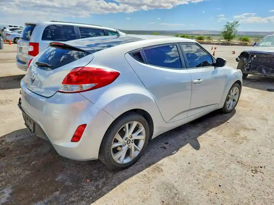 KMHTC6ADXHU308169 2017 HYUNDAI VELOSTER-2